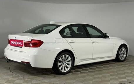 BMW 3 серия, 2017 год, 1 955 000 рублей, 7 фотография