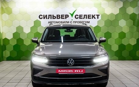 Volkswagen Tiguan II, 2021 год, 2 590 000 рублей, 3 фотография
