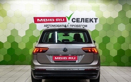 Volkswagen Tiguan II, 2021 год, 2 590 000 рублей, 4 фотография