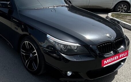 BMW 5 серия, 2004 год, 1 230 000 рублей, 3 фотография