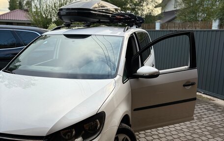 Volkswagen Touran III, 2013 год, 1 520 000 рублей, 2 фотография