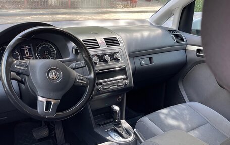 Volkswagen Touran III, 2013 год, 1 520 000 рублей, 10 фотография