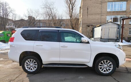 Toyota Land Cruiser Prado 150 рестайлинг 2, 2011 год, 2 800 000 рублей, 2 фотография