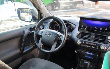 Toyota Land Cruiser Prado 150 рестайлинг 2, 2011 год, 2 800 000 рублей, 13 фотография