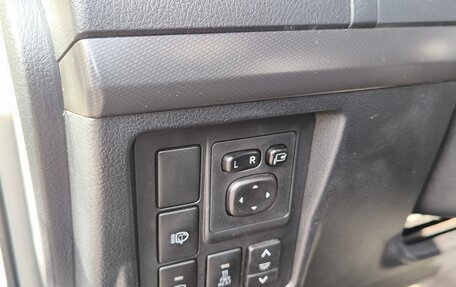 Toyota Land Cruiser Prado 150 рестайлинг 2, 2011 год, 2 800 000 рублей, 19 фотография