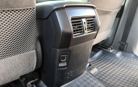 Toyota Land Cruiser Prado 150 рестайлинг 2, 2011 год, 2 800 000 рублей, 24 фотография