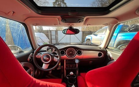 MINI Hatch, 2004 год, 999 000 рублей, 10 фотография