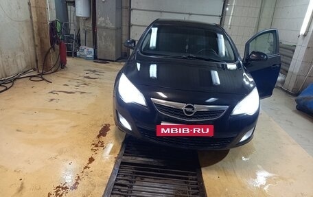 Opel Astra J, 2012 год, 530 000 рублей, 3 фотография