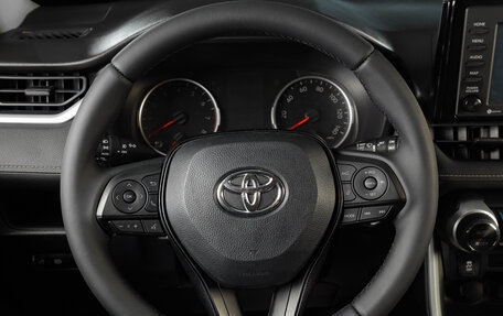 Toyota RAV4, 2019 год, 2 499 000 рублей, 14 фотография