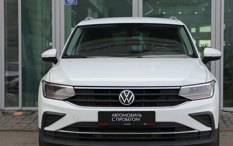 Volkswagen Tiguan II, 2021 год, 3 280 000 рублей, 2 фотография