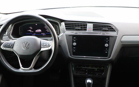Volkswagen Tiguan II, 2021 год, 3 280 000 рублей, 11 фотография