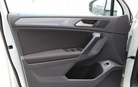 Volkswagen Tiguan II, 2021 год, 3 280 000 рублей, 14 фотография