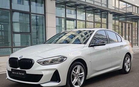BMW 1 серия, 2022 год, 1 900 000 рублей, 3 фотография