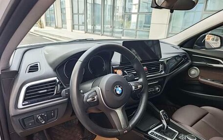 BMW 1 серия, 2022 год, 1 900 000 рублей, 9 фотография