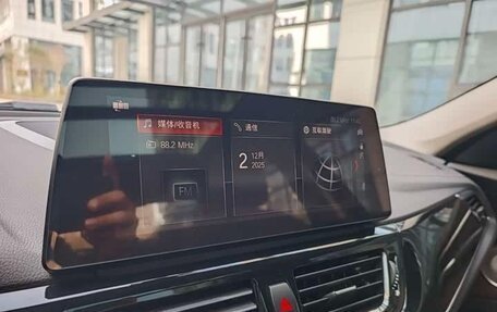 BMW 1 серия, 2022 год, 1 900 000 рублей, 13 фотография