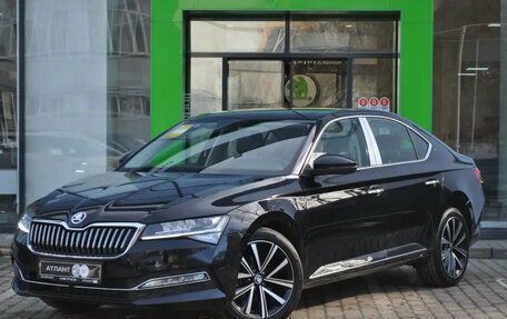 Skoda Superb III рестайлинг, 2025 год, 3 550 000 рублей, 1 фотография