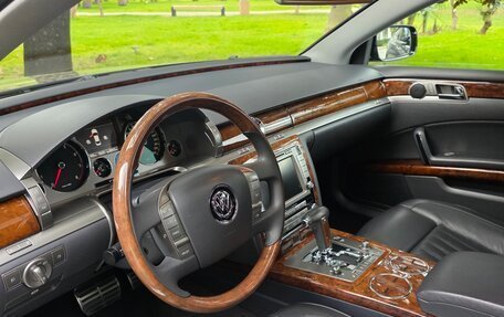 Volkswagen Phaeton I рестайлинг, 2013 год, 2 500 000 рублей, 5 фотография