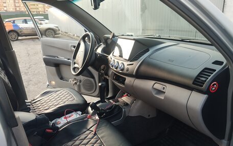 Mitsubishi L200 IV рестайлинг, 2008 год, 1 100 000 рублей, 4 фотография