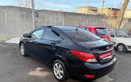 Hyundai Solaris II рестайлинг, 2014 год, 720 000 рублей, 3 фотография