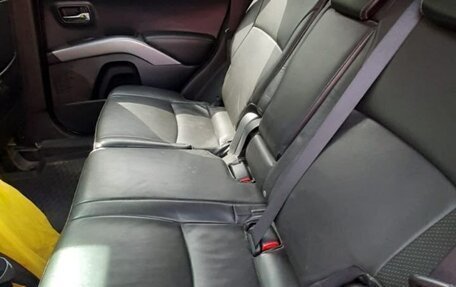 Mitsubishi Outlander III рестайлинг 3, 2008 год, 1 050 000 рублей, 14 фотография