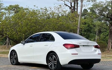 Mercedes-Benz A-Класс, 2023 год, 2 280 000 рублей, 7 фотография