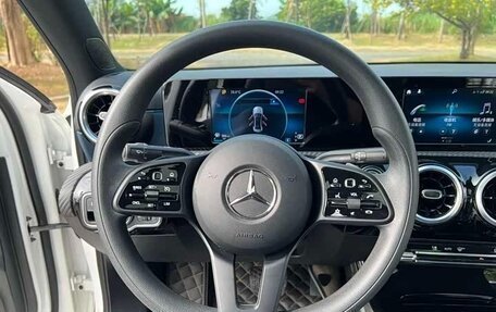 Mercedes-Benz A-Класс, 2023 год, 2 280 000 рублей, 9 фотография