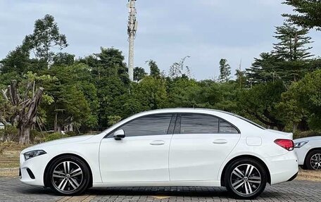 Mercedes-Benz A-Класс, 2023 год, 2 280 000 рублей, 12 фотография