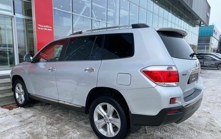 Toyota Highlander III, 2012 год, 1 990 000 рублей, 7 фотография