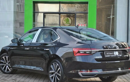 Skoda Superb III рестайлинг, 2025 год, 3 550 000 рублей, 5 фотография