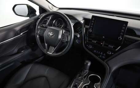 Toyota Camry, 2021 год, 3 289 000 рублей, 8 фотография