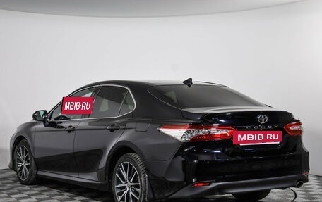 Toyota Camry, 2021 год, 3 289 000 рублей, 7 фотография