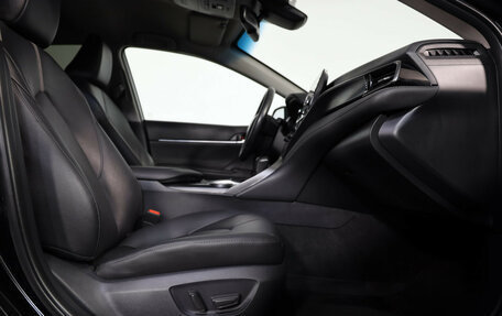 Toyota Camry, 2021 год, 3 289 000 рублей, 26 фотография