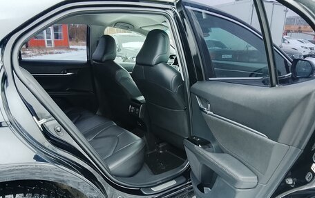 Toyota Camry, 2019 год, 2 365 000 рублей, 16 фотография