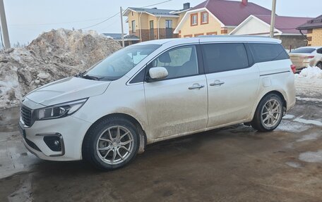 KIA Carnival III, 2020 год, 3 100 000 рублей, 3 фотография