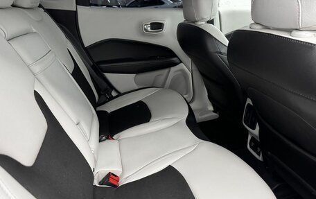 Jeep Compass II, 2019 год, 2 080 000 рублей, 17 фотография