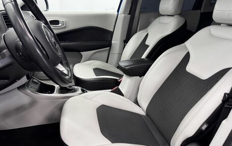 Jeep Compass II, 2019 год, 2 080 000 рублей, 21 фотография