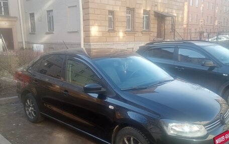 Volkswagen Polo VI (EU Market), 2013 год, 750 000 рублей, 2 фотография
