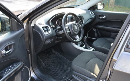 Jeep Compass II, 2018 год, 2 200 000 рублей, 10 фотография