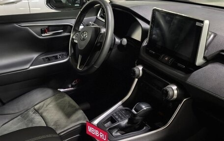 Toyota RAV4, 2024 год, 3 959 000 рублей, 2 фотография