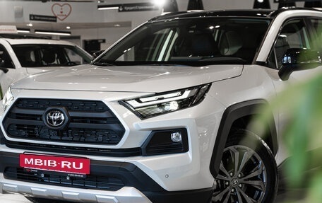 Toyota RAV4, 2025 год, 4 360 000 рублей, 3 фотография