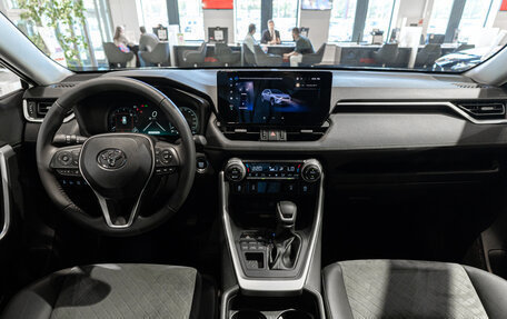 Toyota RAV4, 2025 год, 4 360 000 рублей, 17 фотография