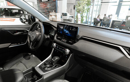 Toyota RAV4, 2025 год, 4 360 000 рублей, 18 фотография