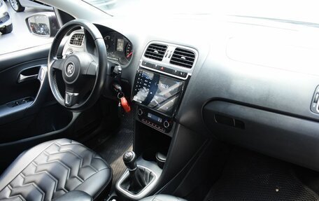 Volkswagen Polo VI (EU Market), 2015 год, 850 000 рублей, 17 фотография