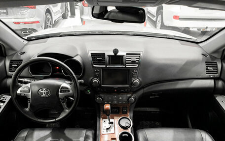 Toyota Highlander III, 2012 год, 1 650 000 рублей, 18 фотография