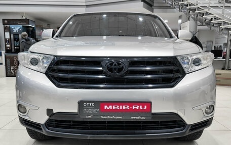 Toyota Highlander III, 2012 год, 1 650 000 рублей, 6 фотография