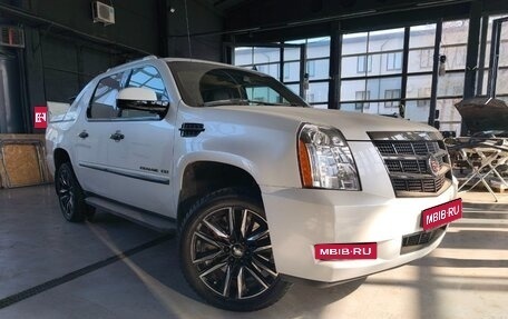 Cadillac Escalade III, 2011 год, 5 500 000 рублей, 1 фотография