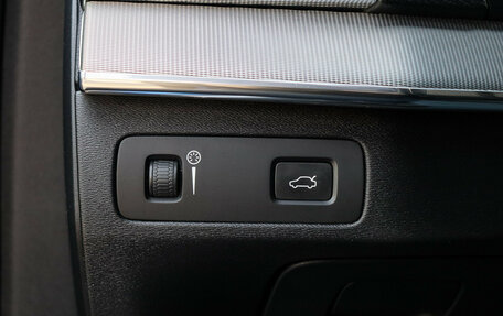 Volvo XC90 II рестайлинг, 2016 год, 3 300 000 рублей, 19 фотография