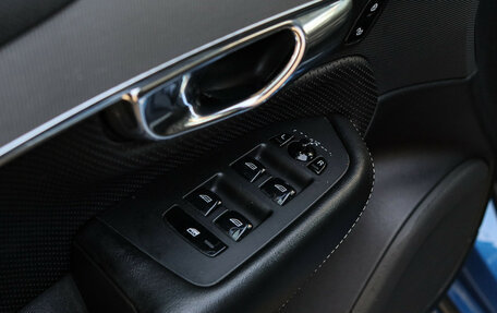 Volvo XC90 II рестайлинг, 2016 год, 3 300 000 рублей, 17 фотография