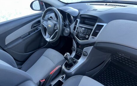 Chevrolet Cruze II, 2010 год, 475 000 рублей, 10 фотография