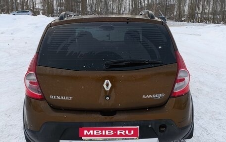 Renault Sandero I, 2013 год, 750 000 рублей, 2 фотография